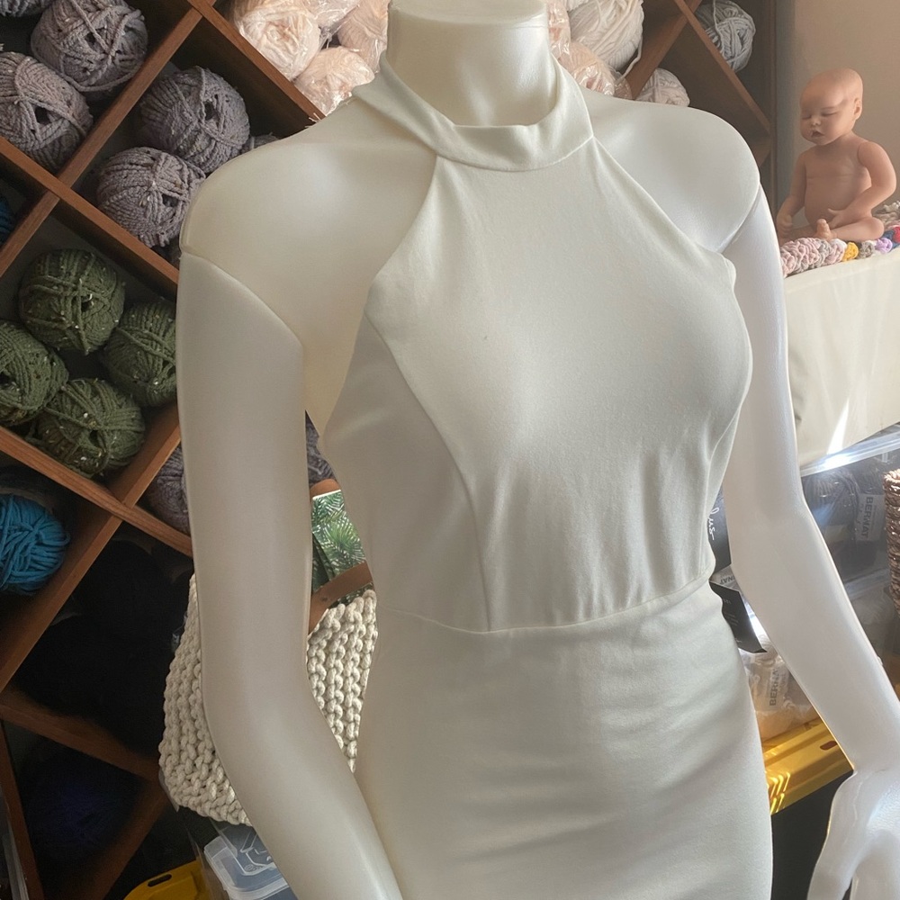 Lulus White Body con dress